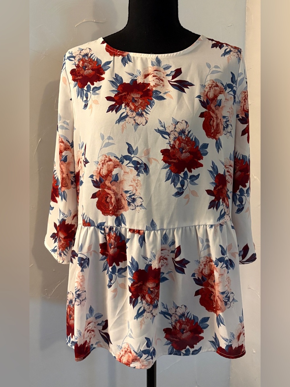 Faded Glory White Blouse with Red and Blue Floral Print
